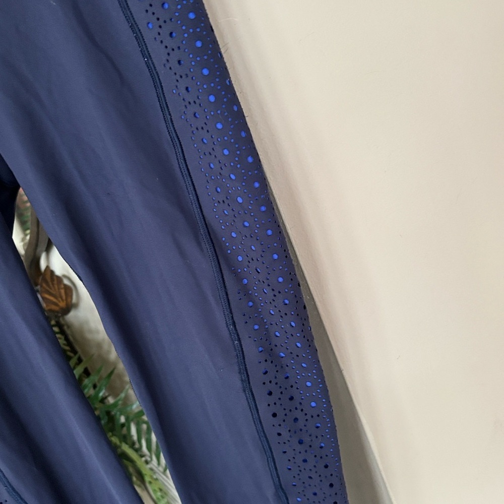 Lululemon Color Me Quick 7/8 Tights 25" Navy Blue Laser Cut High Rise Leggings - Picture 10 of 16